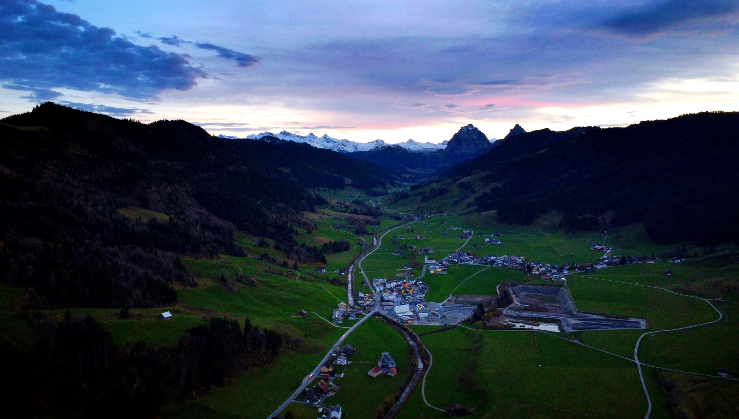 Drohnenfoto Carografik Trachslau Alpthal